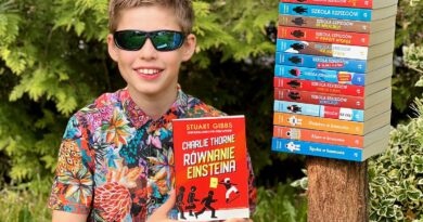 „Charlie Thorne. Równanie Einsteina” – tom 1 – Wydawnictwo Agora dla dzieci